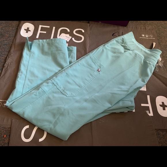 *Sold Figs Seaglass kade cargo scrub pants size l - Picture 2 of 3